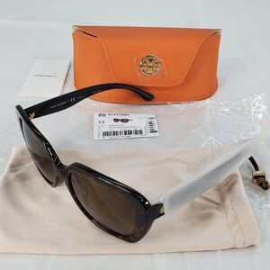 Tory Burch Tortoiseshell and White Square Sunglasses with Orange Case Tory Burch | Accessories | Tory Burch Tortoiseshell  main image 4